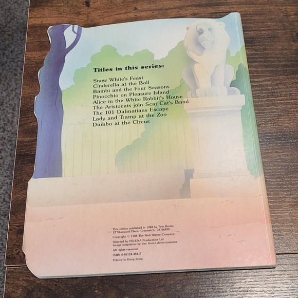 Lot of 4 vintage Walt Disney books. - Picture 4 of 13